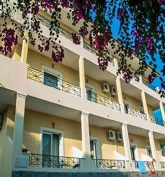 מלון Alonakia