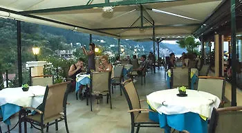 Alonakia מלון אגיוס גורדיוס